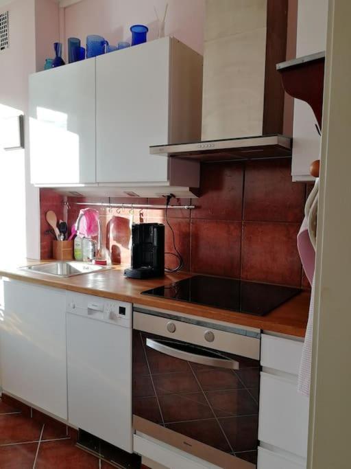 Apartment Cozy, Stylish In The Heart Of The Town